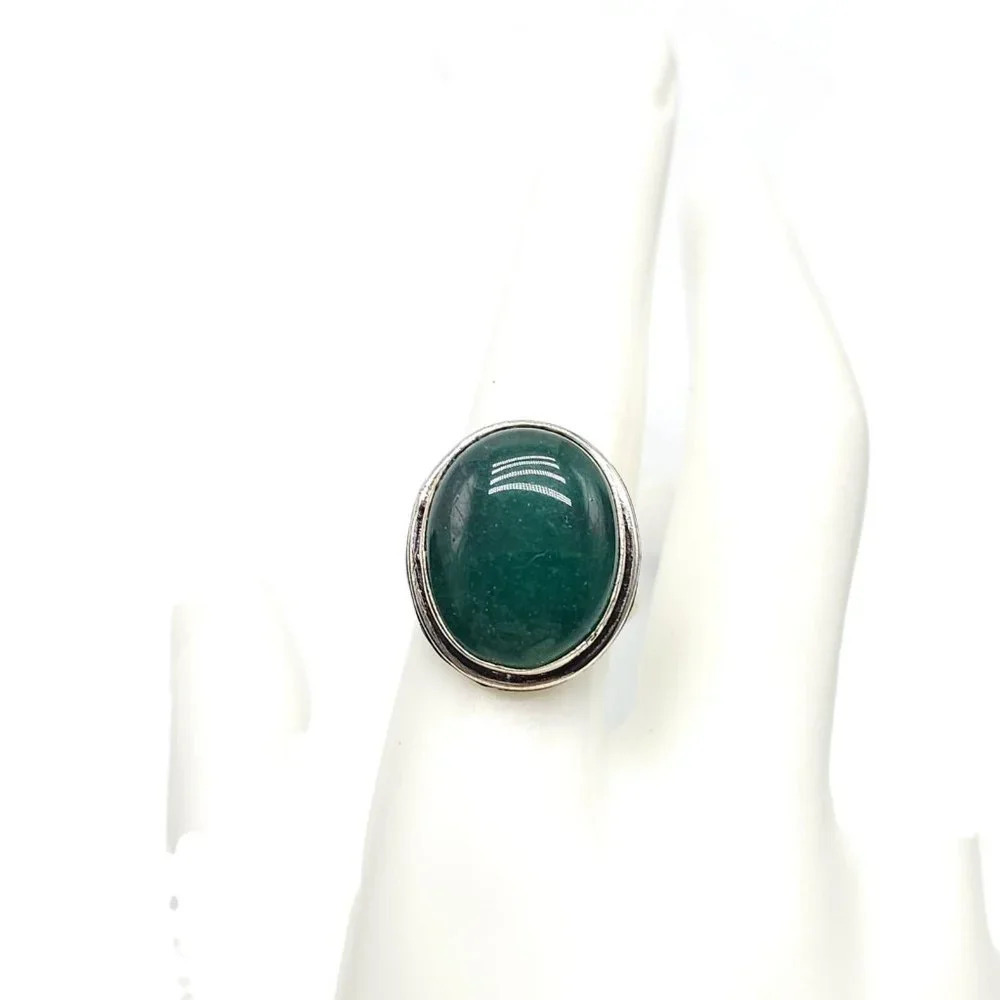 Green Jadeite Stone Oval Ring Size 8.5 Silver Plated Vintage